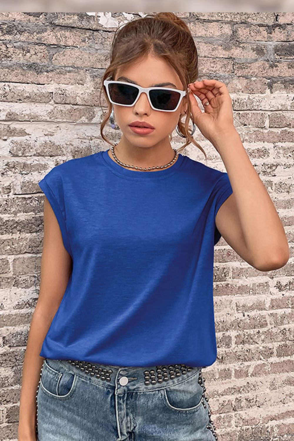 Women's Round Neck Cap Sleeve Top