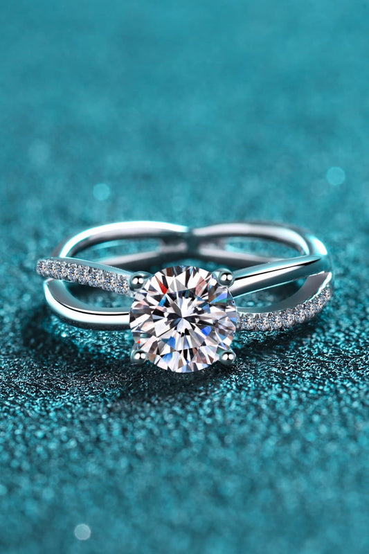 1 Carat Moissanite Crisscross Split Shank Ring 💜