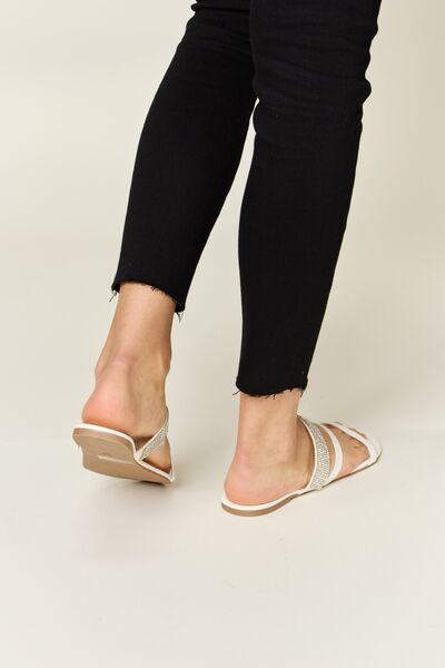 WILD DIVA Rhinestone Strappy Flat Sandals *