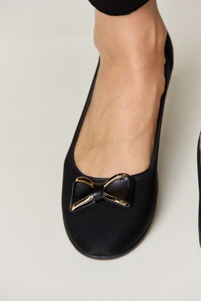 Forever Link Metal Buckle Flat Loafers *