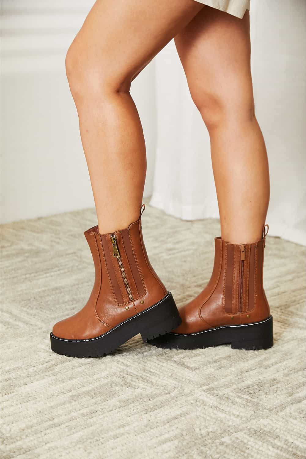 Forever Link Side Zip Chestnut Platform Boots