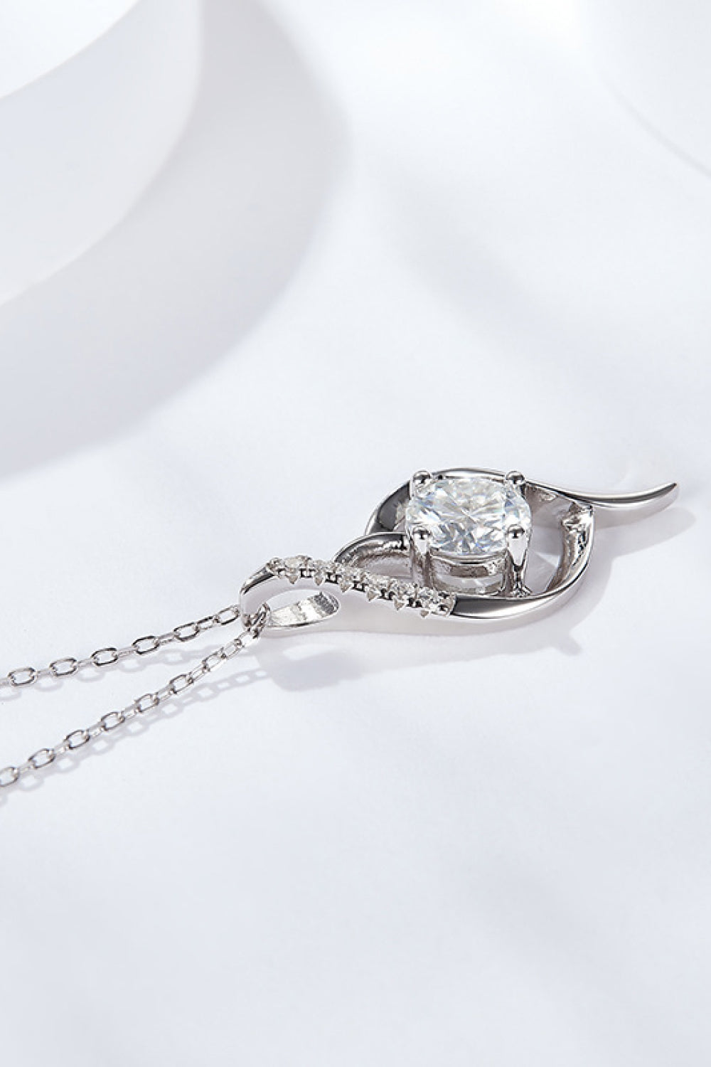 Women's Platinum-Plated 1 Carat Moissanite Pendant Necklace