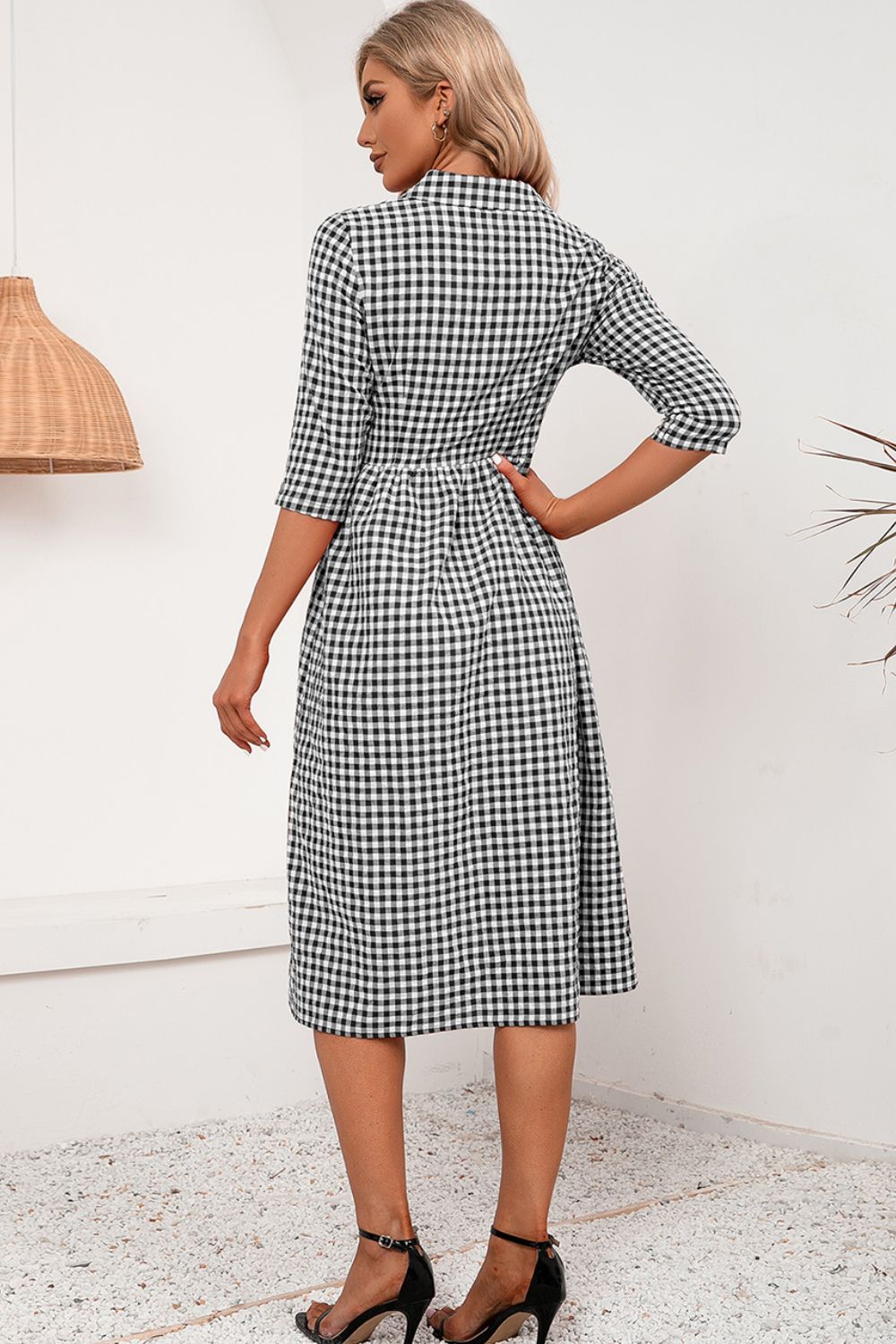 KeenLinear Plaid Collared Neck Midi Dress