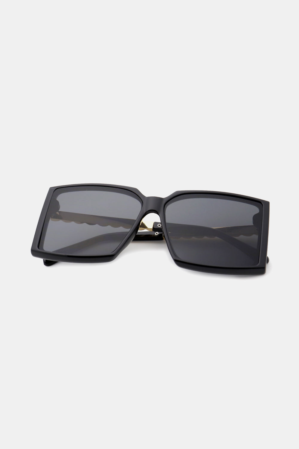 HANNAH MEA Polycarbonate Frame Square Sunglasses