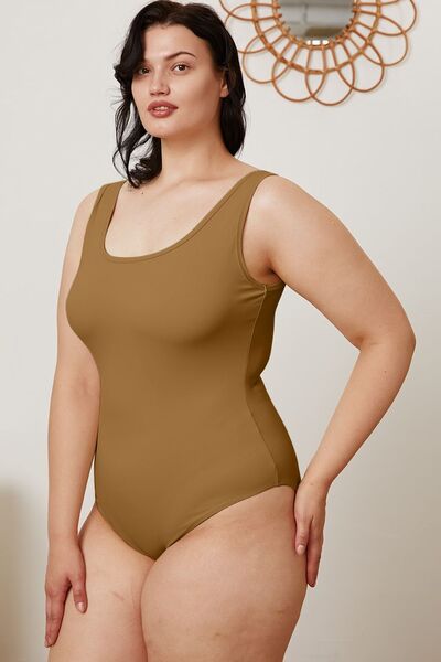 Basic Bae Full Size Square Neck Sleeveless Bodysuit *